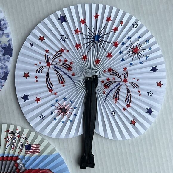 Paper Fans in patriotic print 3 Pack - Picture 4 of 10